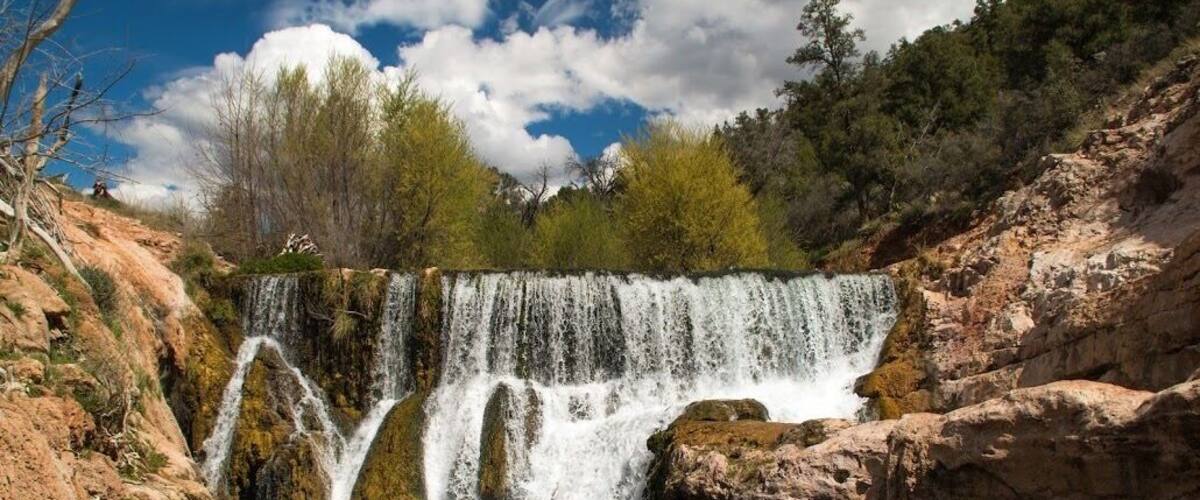 Amazing scenery in Arizona, this is something most people will visit Hawaii for. People cliff jump here off the top of the waterfall. There is also a natural toilet bowl that spins clockwise on the right people say you can jump into it then it pushes you through the other side I was a bit scared to do either of the jumps on this particular day.
Getting there: you would take highway 87 up through Payson, once there I suggest getting some food if you haven't already. You then continue into Strawberry Arizona taking a left on Fossil Creek Rd. Drive until it becomes dirt then continue another 1.2 miles to the parking lot on the right. Now hike down its 4miles to the waterfall but worth every step. There is another part of Fossil Creek I have been to featured in other pictures. Enjoy.
#swimminghole #swimming #fun #water #adventure