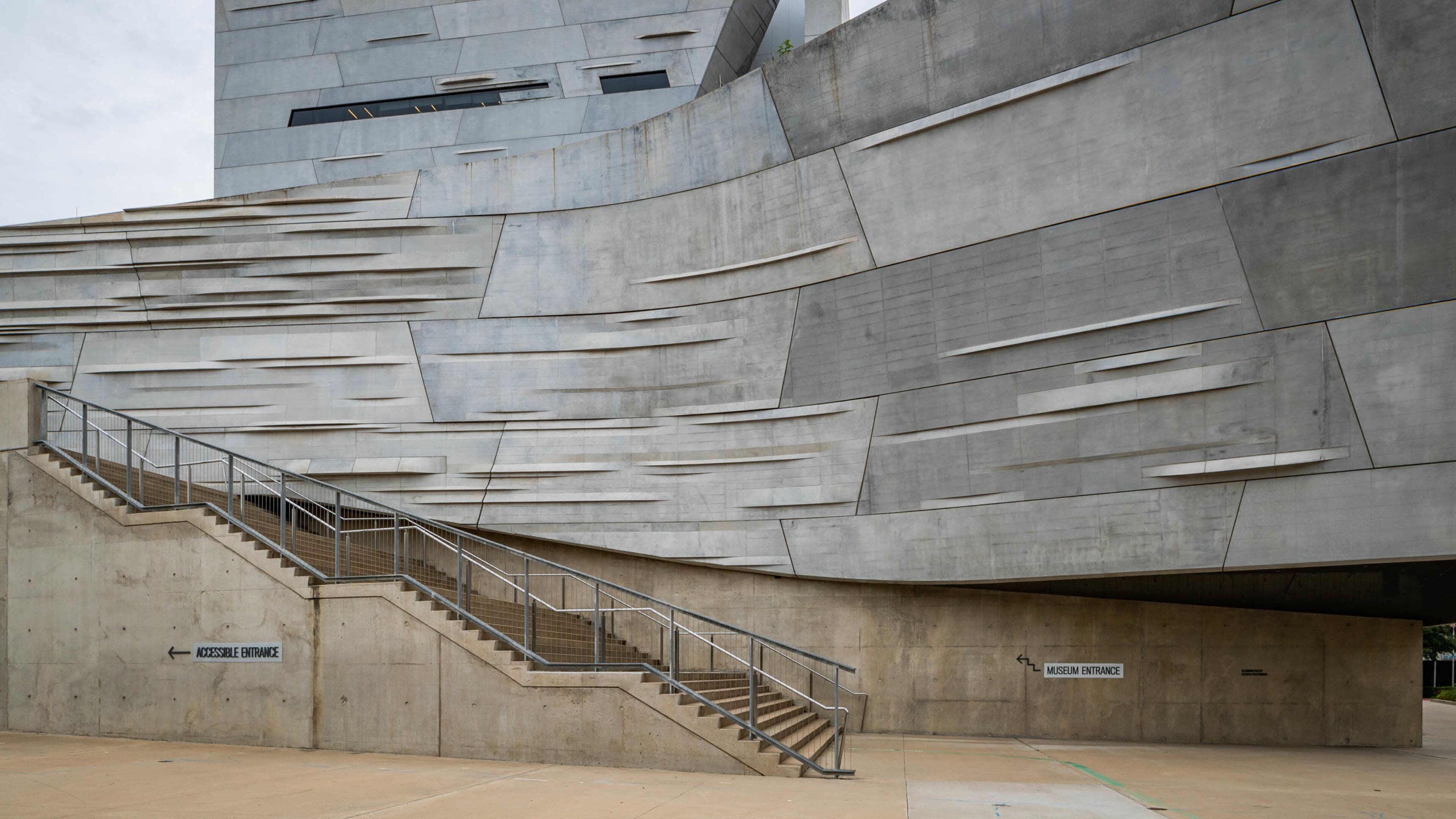 Perot Museum of Nature and Science which includes modern architecture