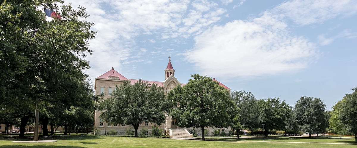 Austin_StEdwardsUniversity_6238405-2