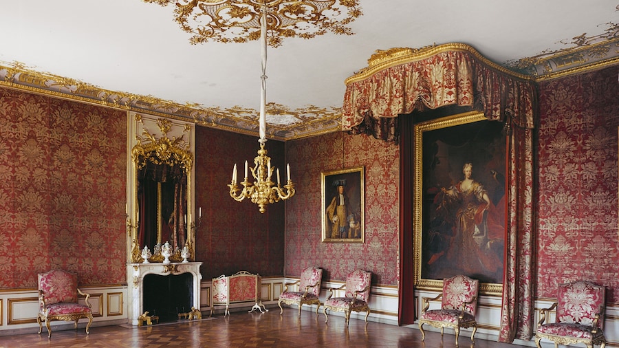 Ansbach Residence showing heritage elements, a castle and interior views