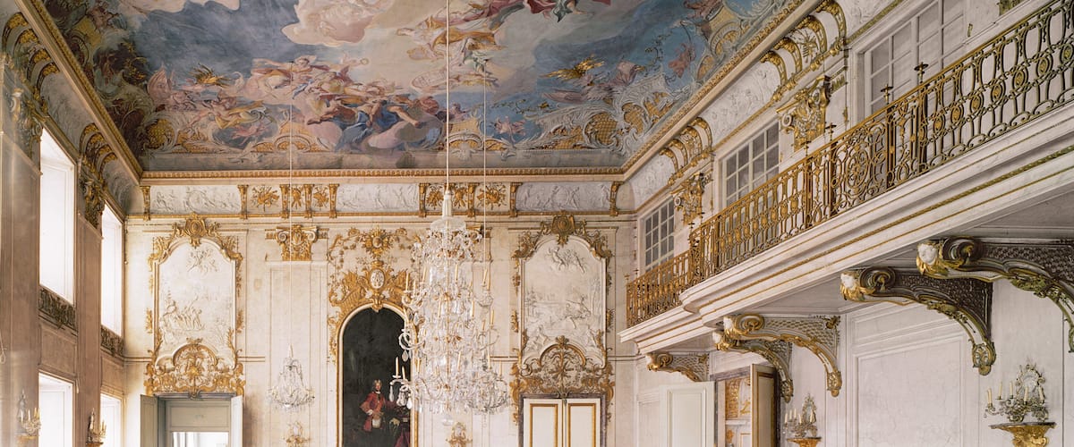 Ansbach Residence which includes a castle, interior views and art
