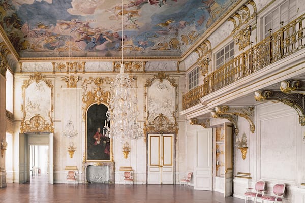 Ansbach Residence which includes a castle, interior views and art