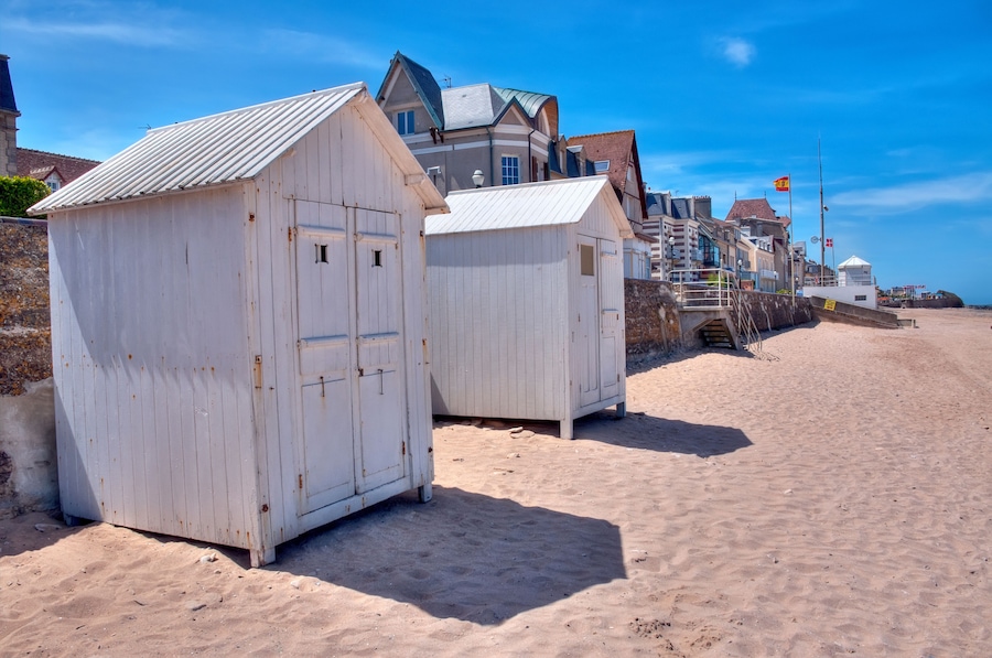 Cabines de plage - Bernieres-Sur-Mer