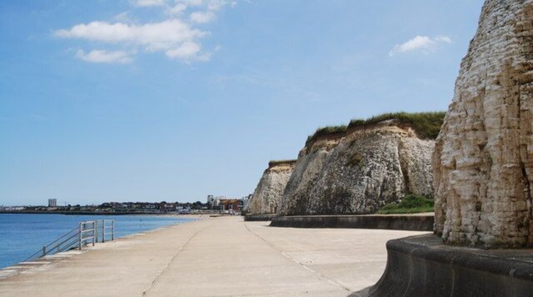 Promenade into St Mildred's Bay