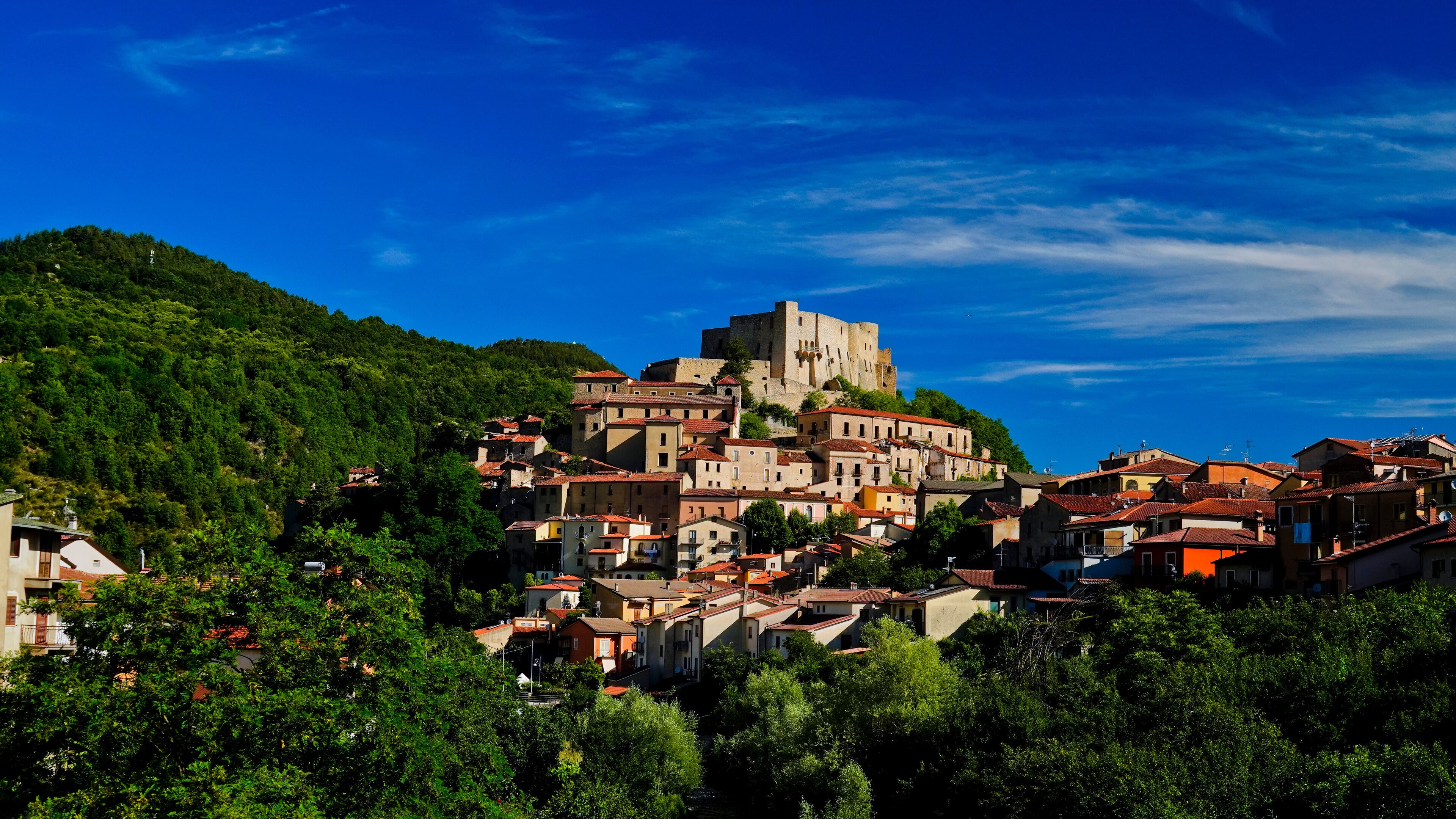 Brienza, Castello Caracciolo e borgo medievale, Potenza, Basilicata, Italia 
