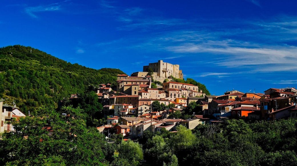 Brienza, Castello Caracciolo e borgo medievale, Potenza, Basilicata, Italia