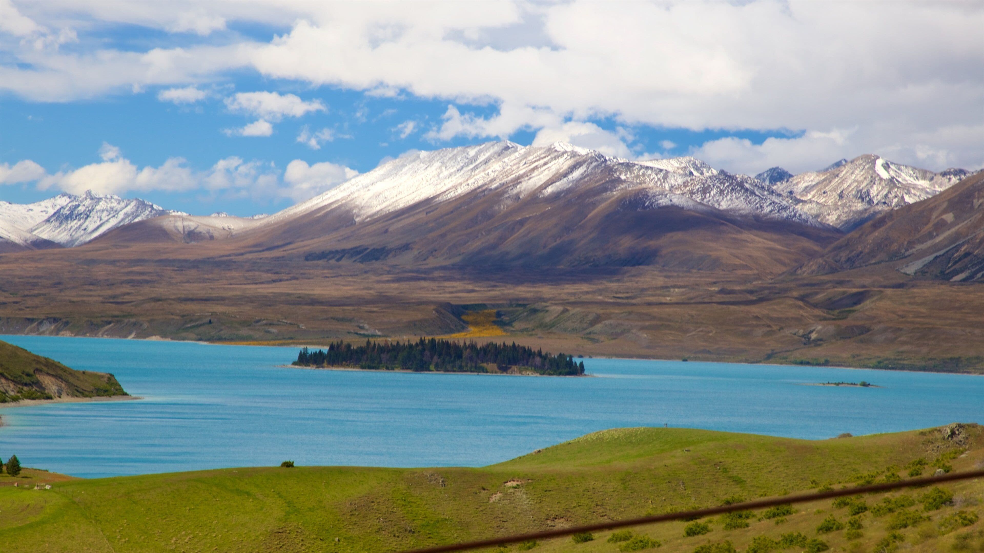 Mount John Observatory showing tranquil scenes, a lake or waterhole and landscape views