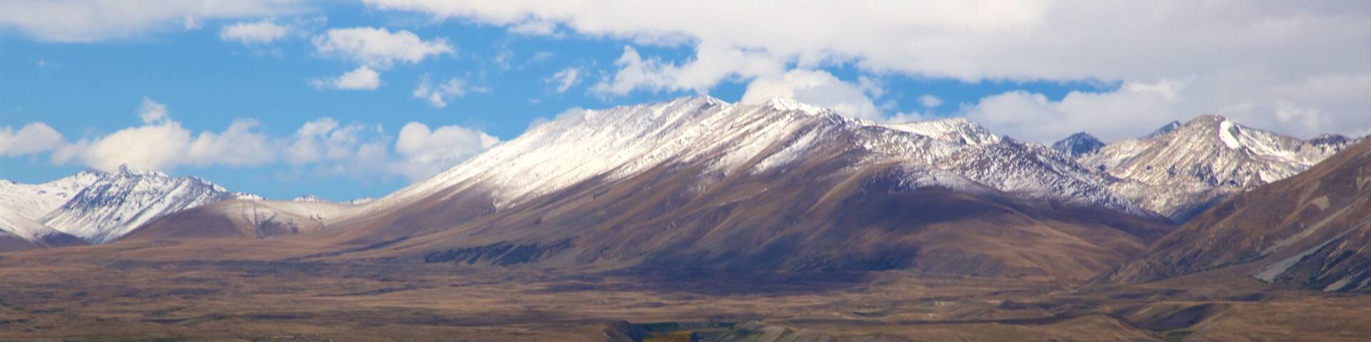 Mount John Observatory showing tranquil scenes, a lake or waterhole and landscape views