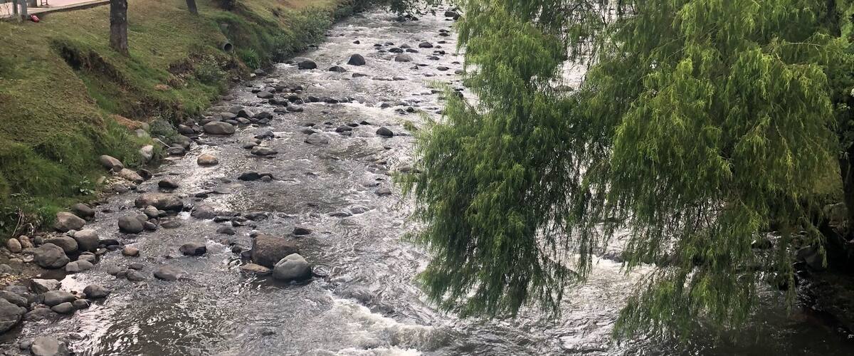 Santa Ana de los Cuatro Ríos de Cuenca is a beautiful city surrounded by rivers.
It is widely regarded as the most European city in the country of Ecuador due to its 16th and 17th century era Spanish colonial architecture resembling cities and architecture throughout Spain.