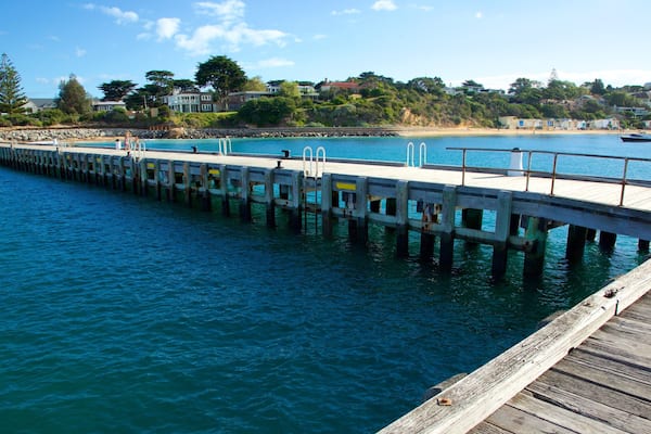 Portsea Pier showing general coastal views