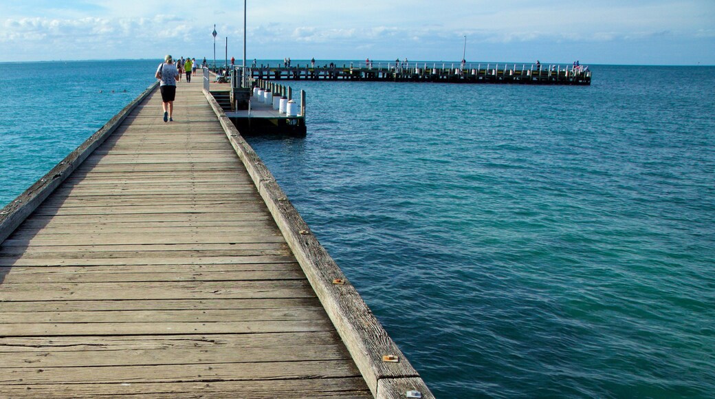 Portsea pir som inkluderer kyst