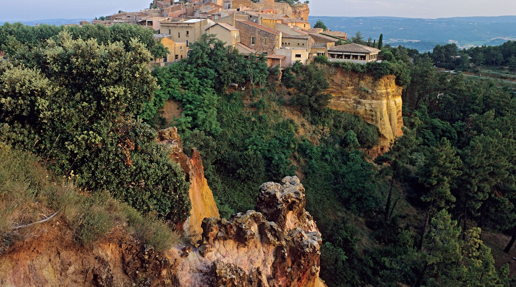 Roussillonin punaiset kalliot