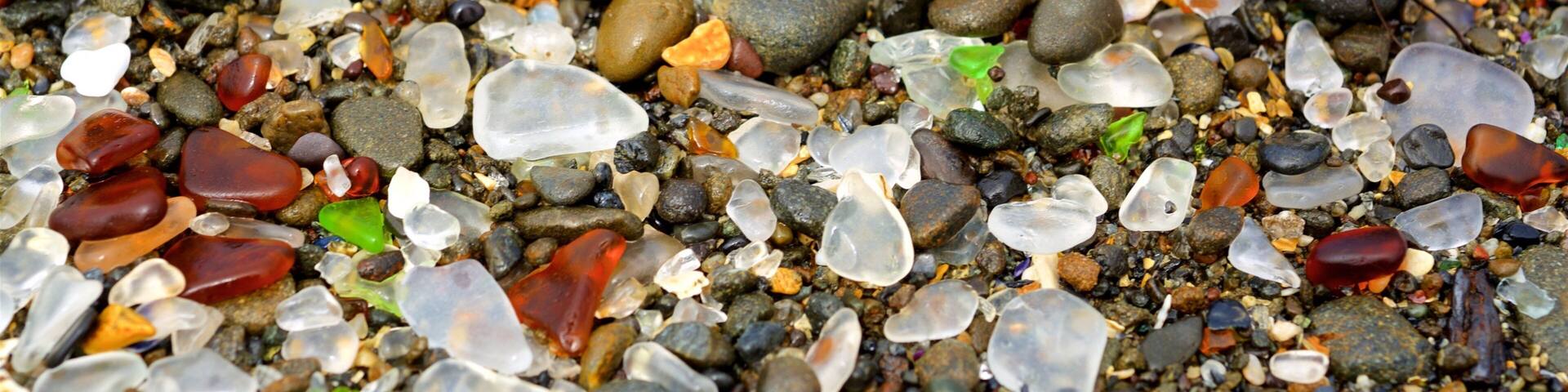 グラス ビーチ フィーチャー 小石のビーチ