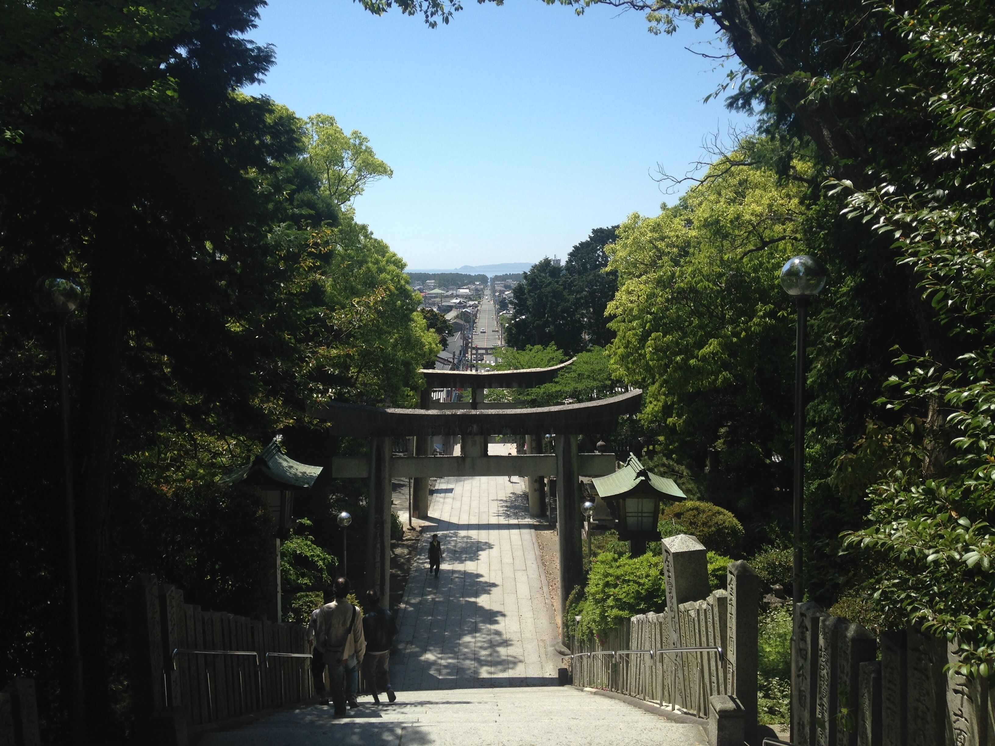 宮地嶽神社・海へ向かう参道
