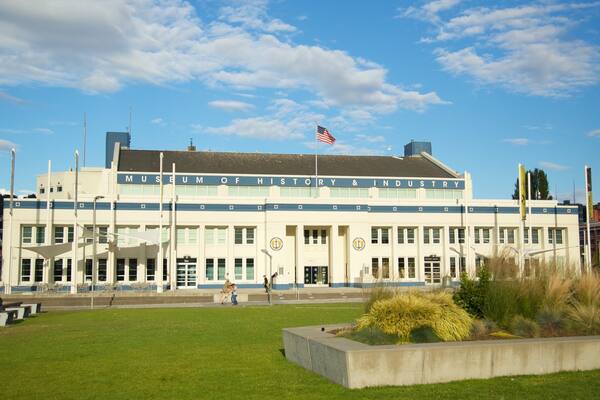 Museum of History and Industry showing heritage architecture