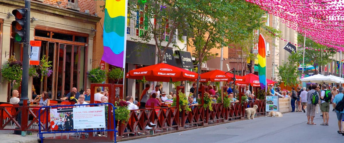 Barrio Gay ofreciendo escenas urbanas, comer al aire libre y escenas de café