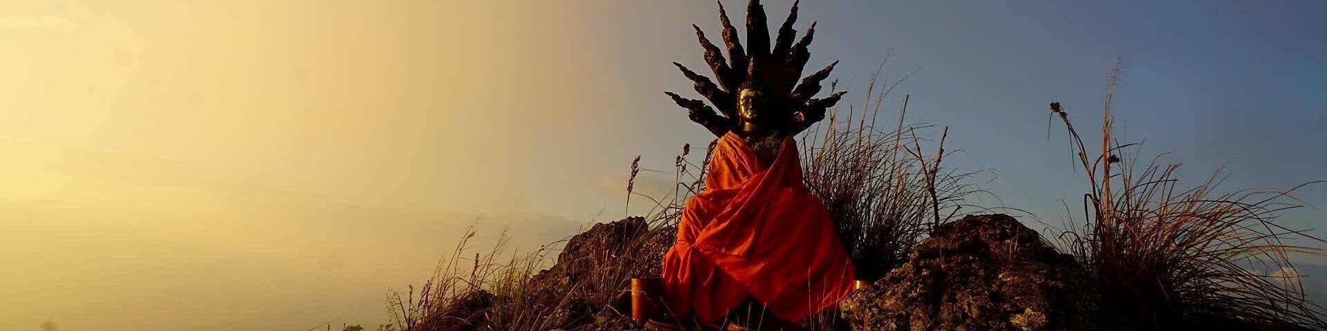 The buddha on the top of Phu Lanka mountain.