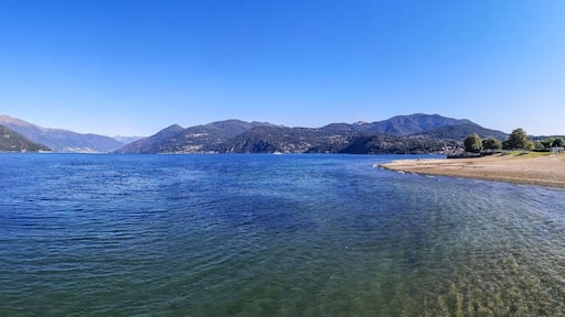 ultra wide panorama of the Lake Maggiore from Germignaga