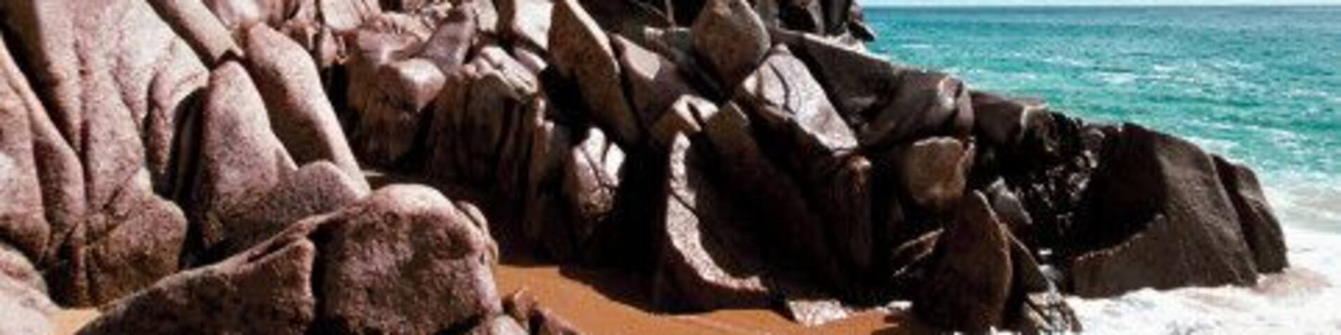 Mexico, Baja California, Cabo San Lucas, Waves crashing on Solmar Beach