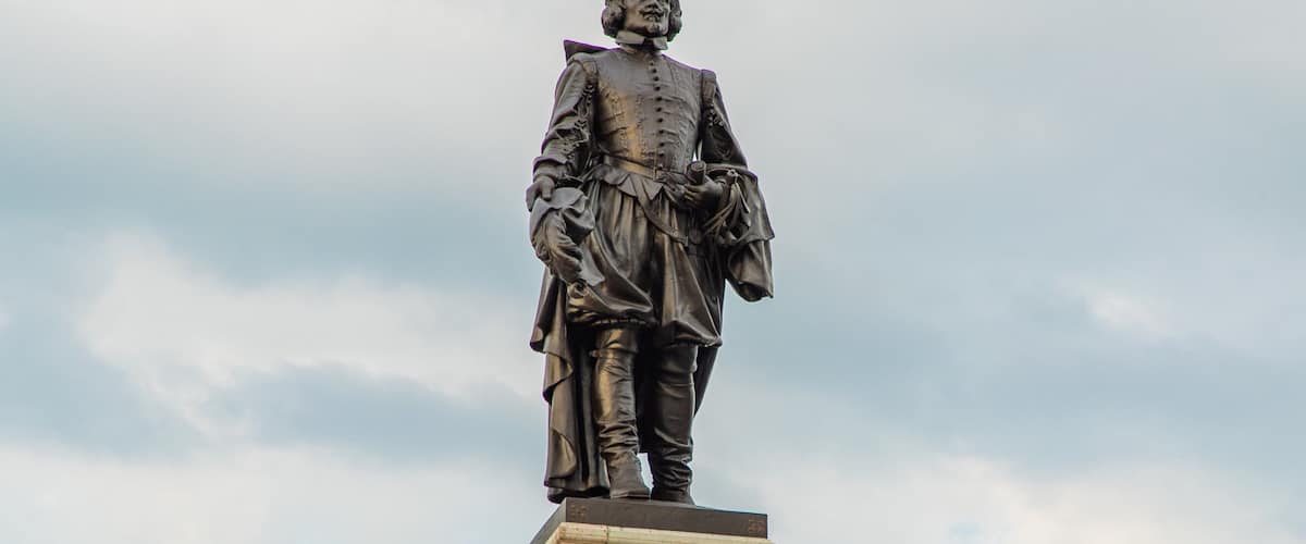 Samuel de Champlain Statue featuring a statue or sculpture