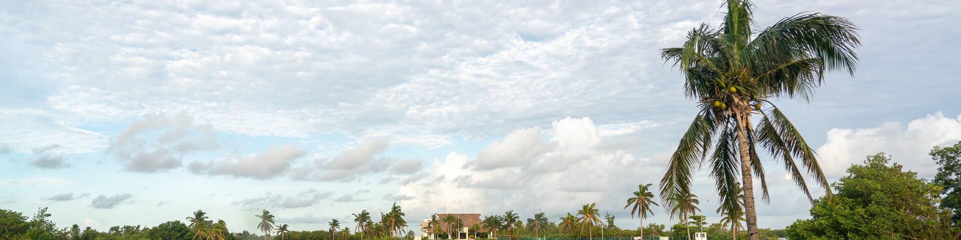 Kukulcan blvd golf course in Cancun, Mexico. Luxury resort game