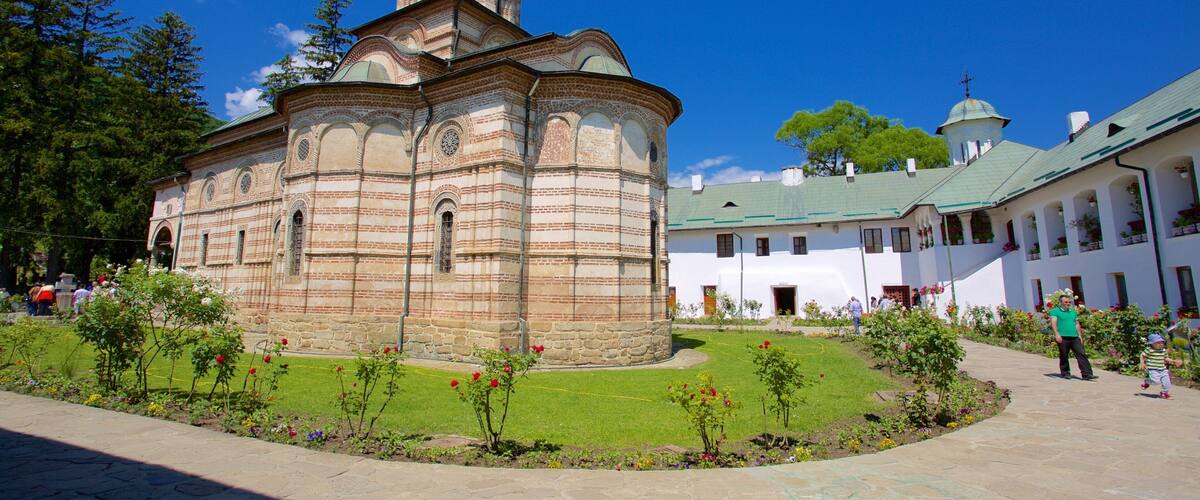 Mănăstirea Cozia-klostret presenterar en park