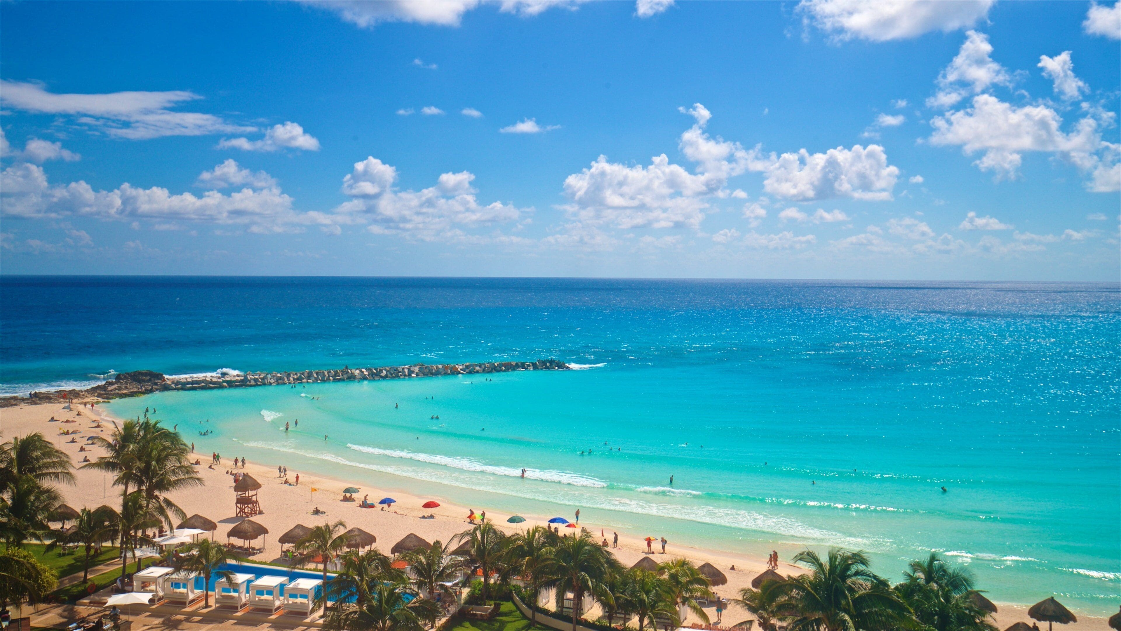Gaviota Azul-stranden som inkluderer sandstrand, kyst og landskap