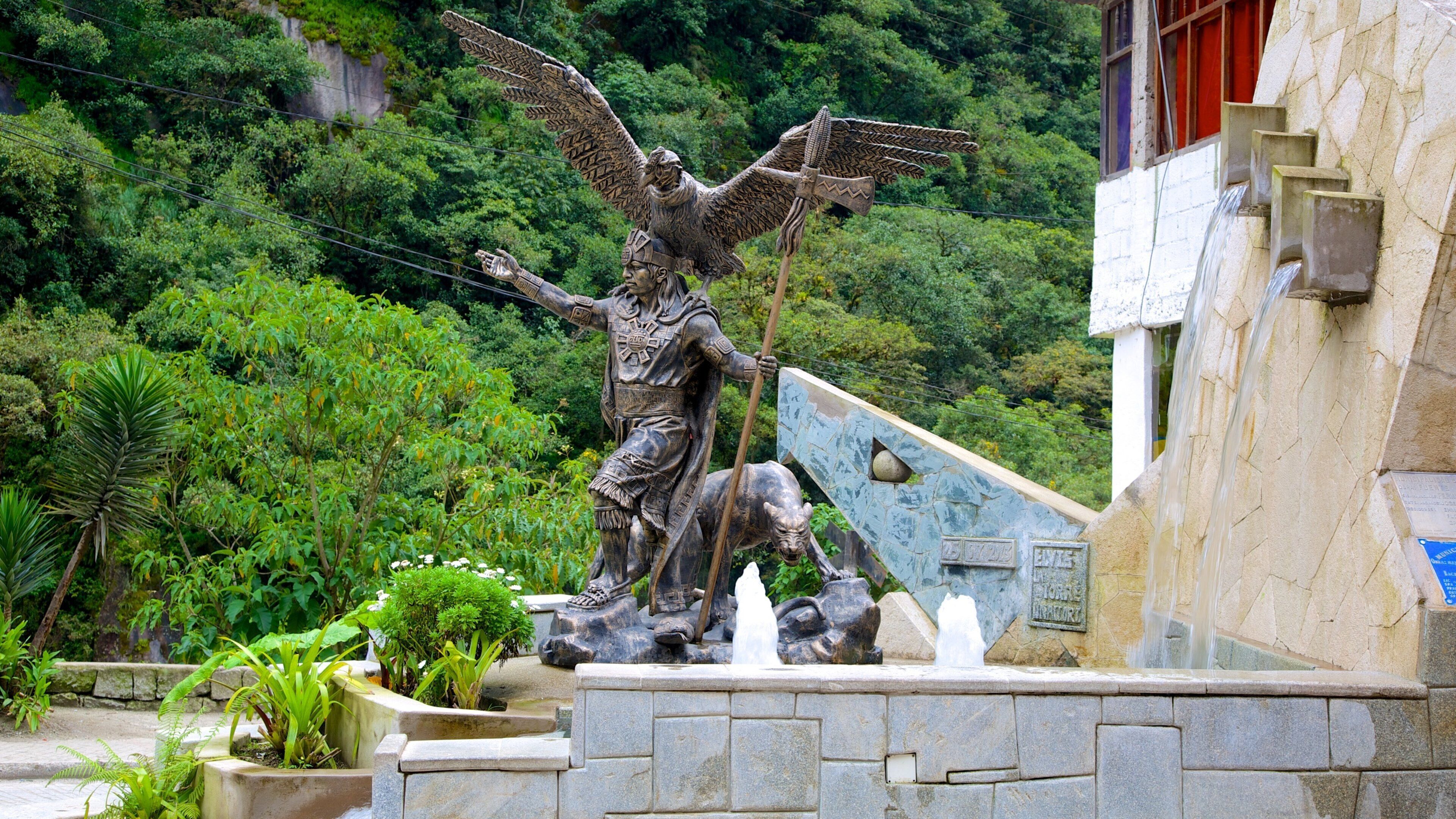 Cusco เนื้อเรื่องที่ อนุสาวรีย์หรือรูปปั้น และ น้ำพุ