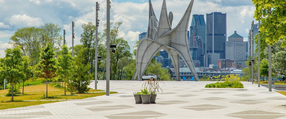 Parc Jean-Drapeau which includes a garden and outdoor art