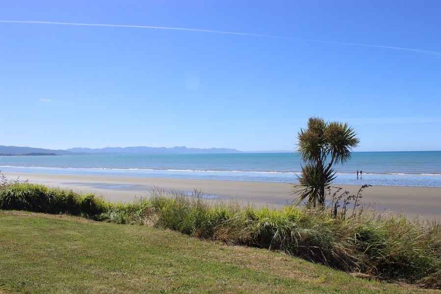 Pohara Beach, Golden Bay. Staying at a beautiful motel right on the beach was the perfect choice. Sun, sea and sand right on your doorstep! #LifeAtExpedia