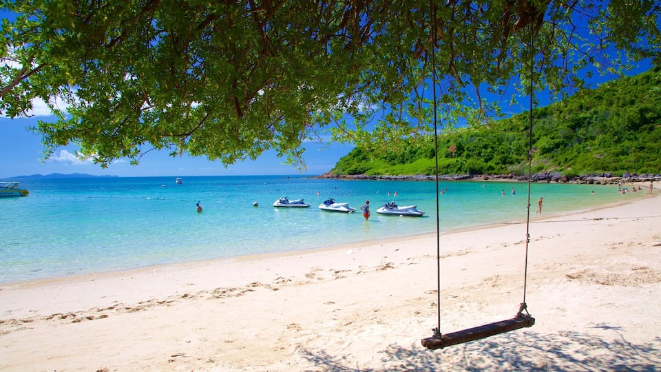 Nual Beach which includes a beach