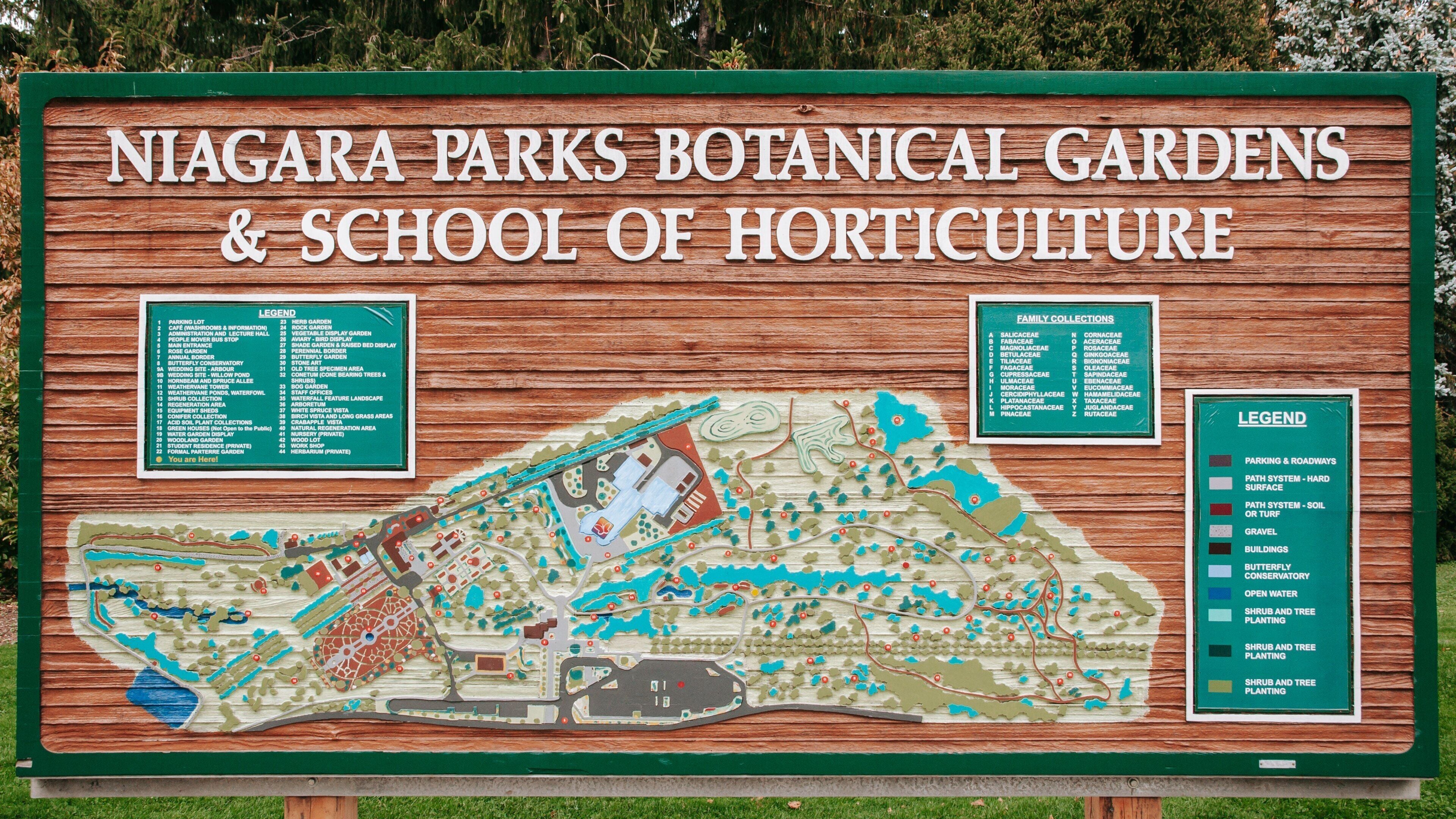 Niagara Parks Botanical Gardens featuring signage