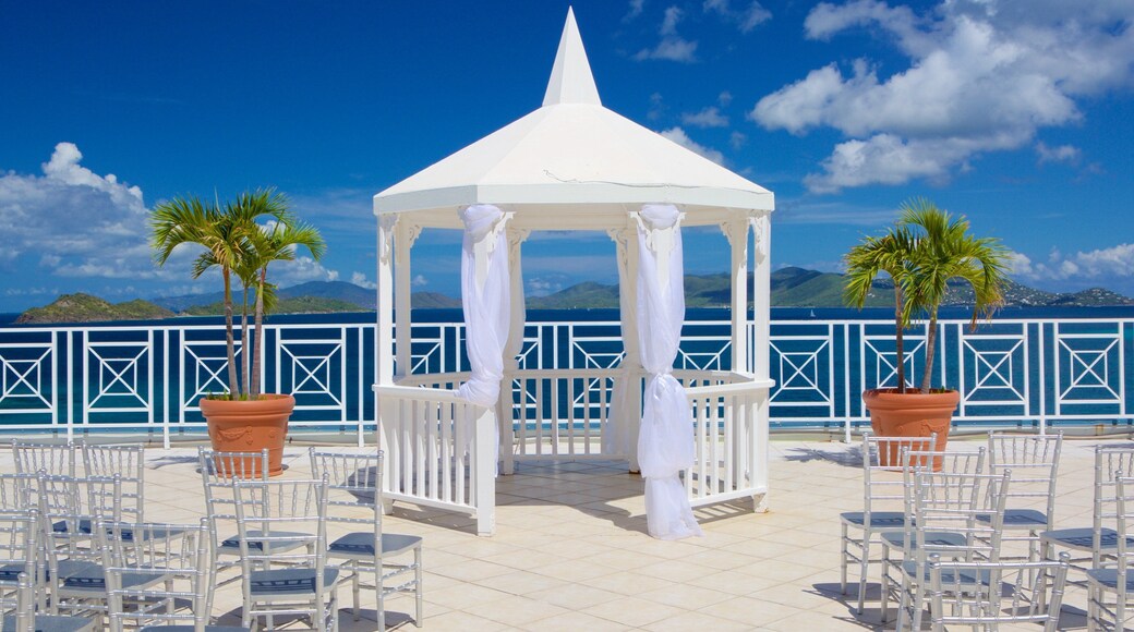 Frydendal mostrando vista general a la costa