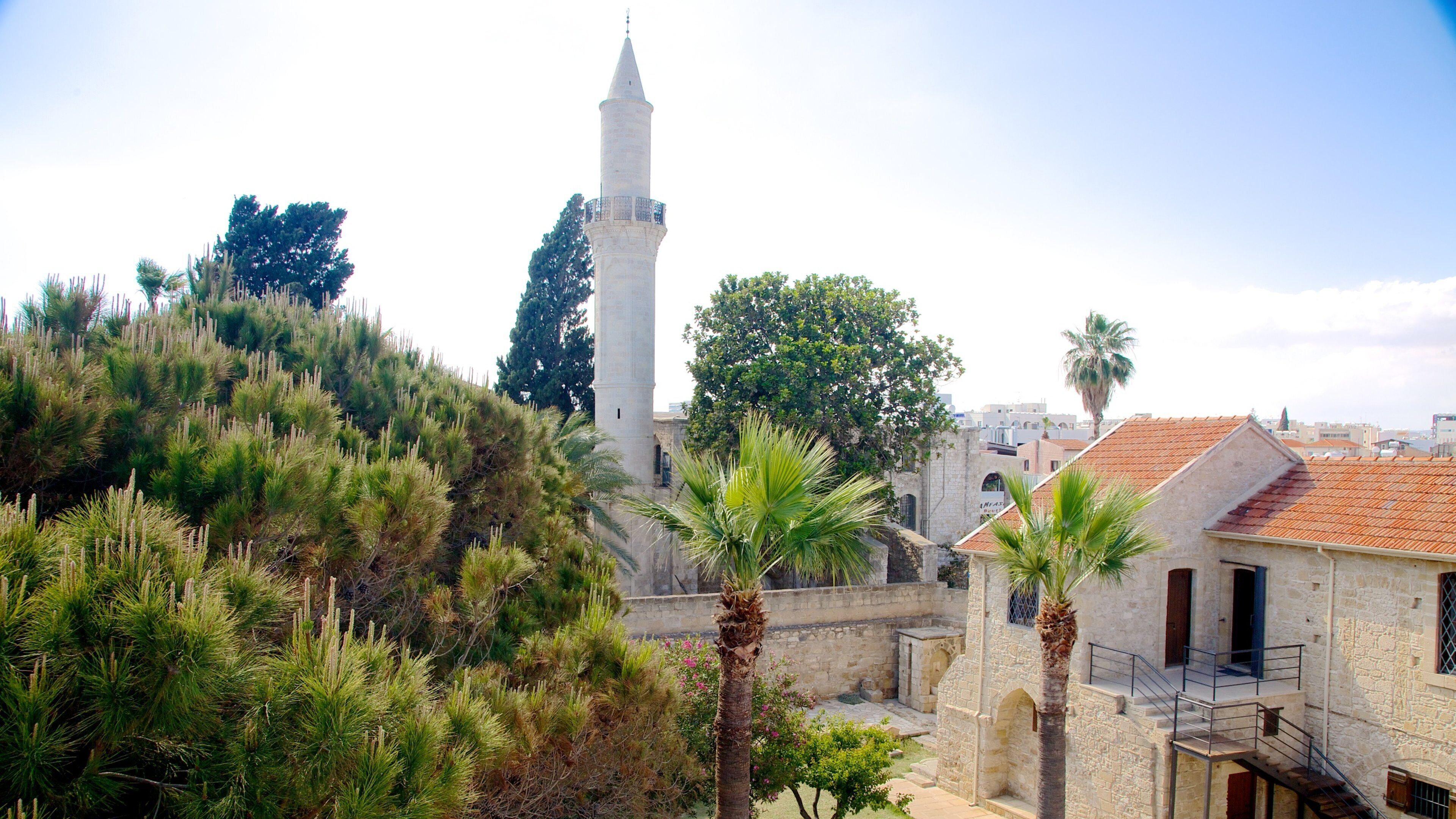Forte de Larnaca mostrando arquitetura de patrimônio