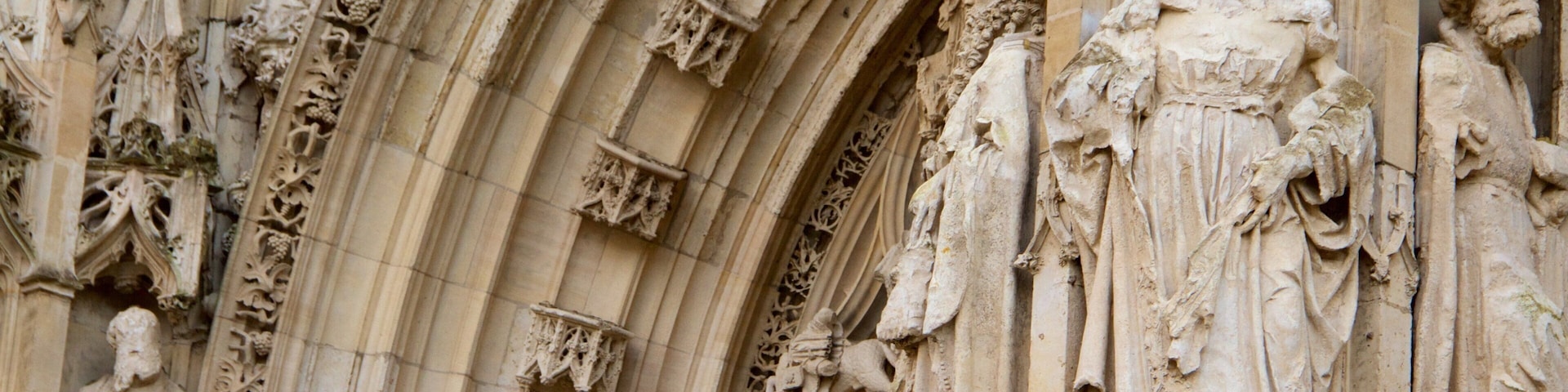 Église Saint-Vulfran caracterizando uma estátua ou escultura, arquitetura de patrimônio e elementos de patrimônio