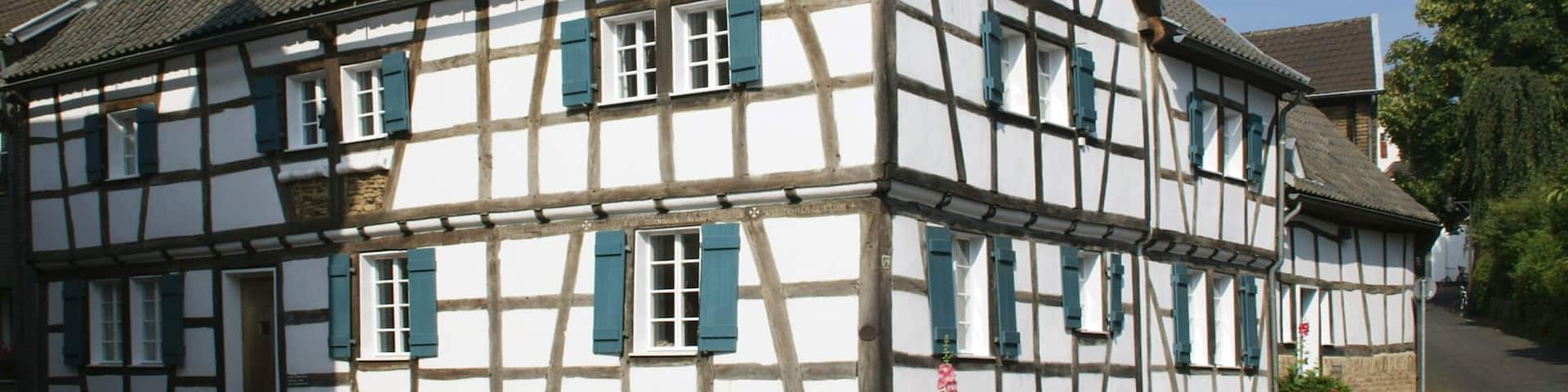 Half-timbered house in Alfter, Hertersplatz 13