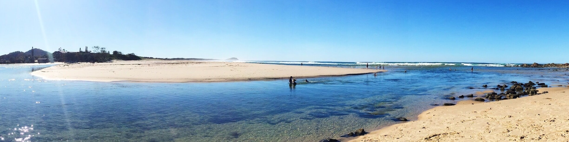 Such a good spot for sun baking, fishing, swimming. Love it!! #hastingspoint #beach #northcoast #nsw #camping