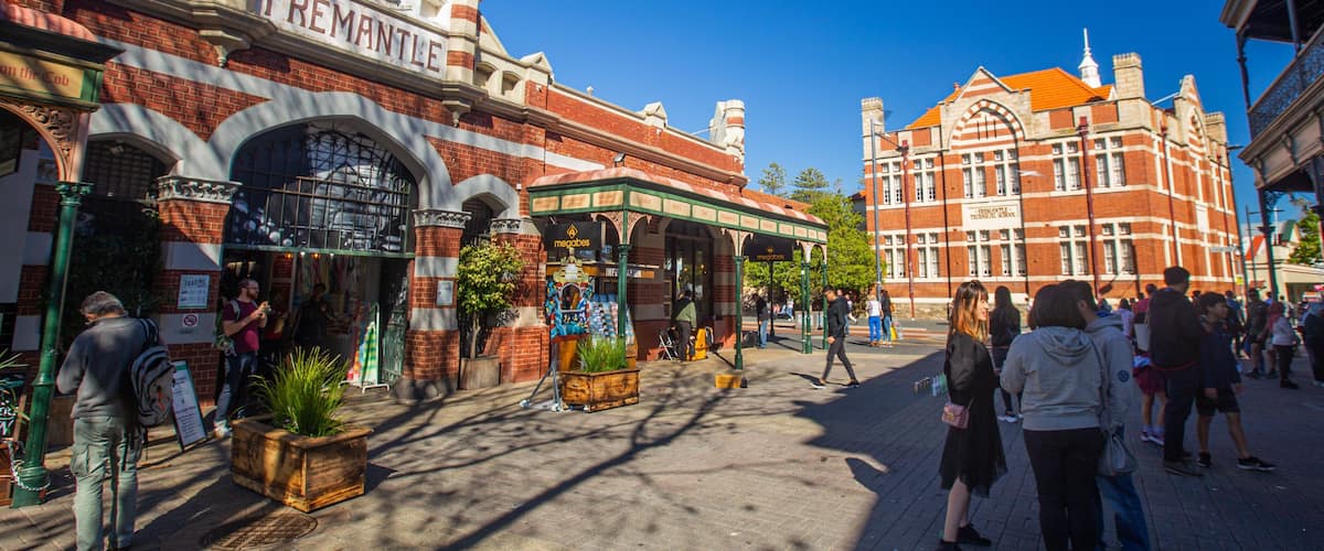 Fremantle Markets which includes heritage architecture and street scenes
