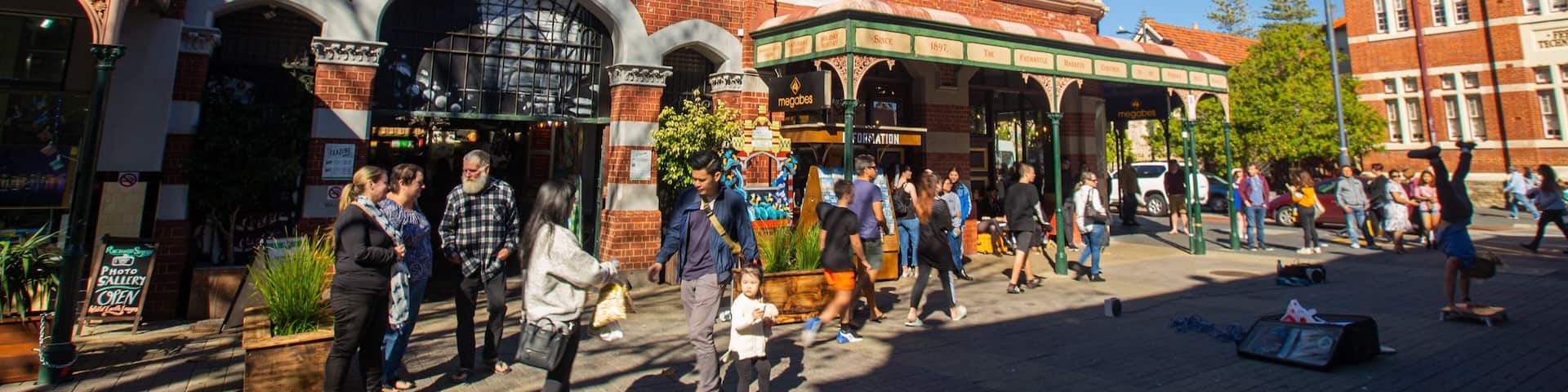 Fremantle Markets which includes heritage architecture and street scenes