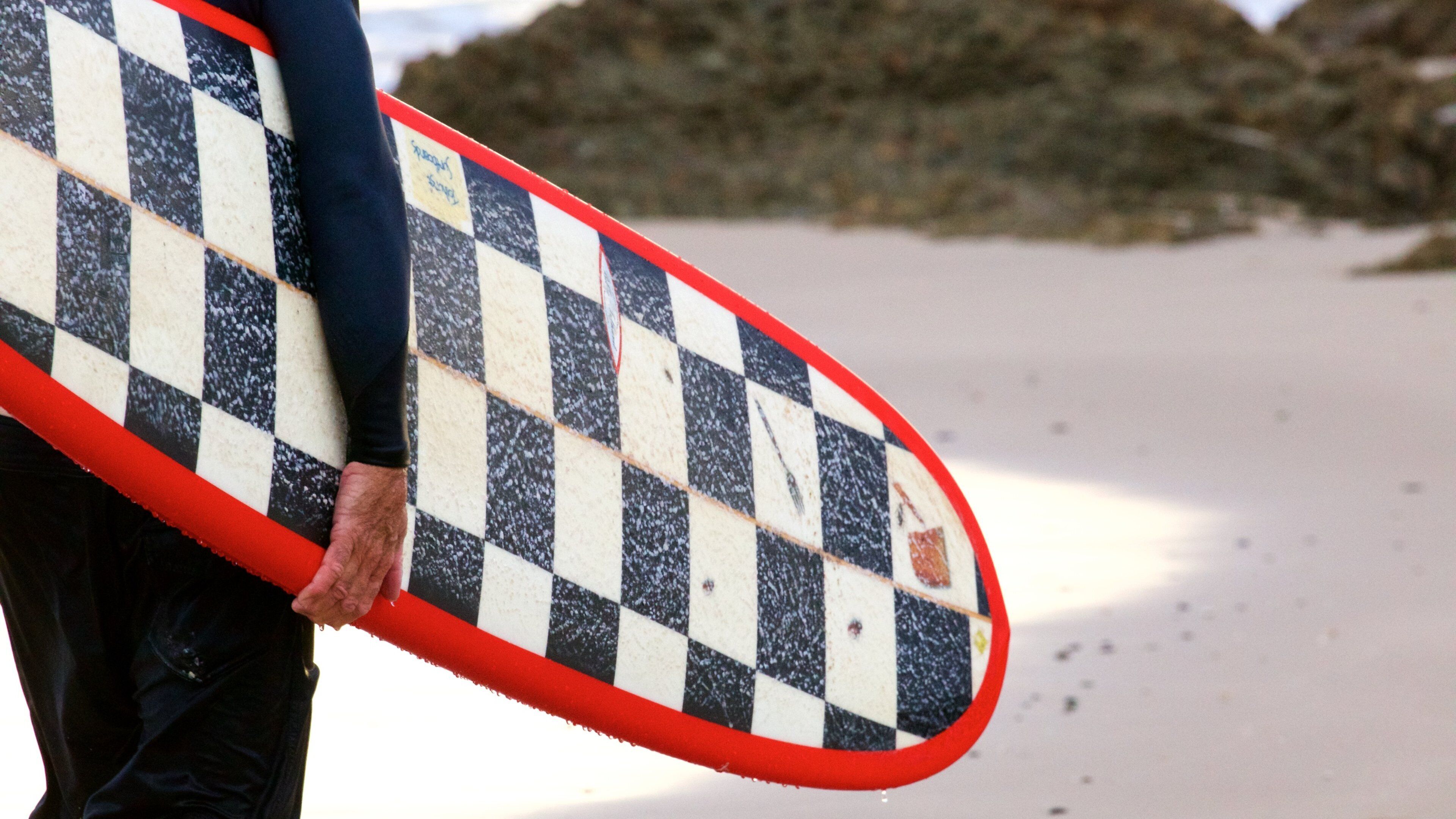 Snapper Rocks welches beinhaltet Surfen, Sandstrand und allgemeine Küstenansicht
