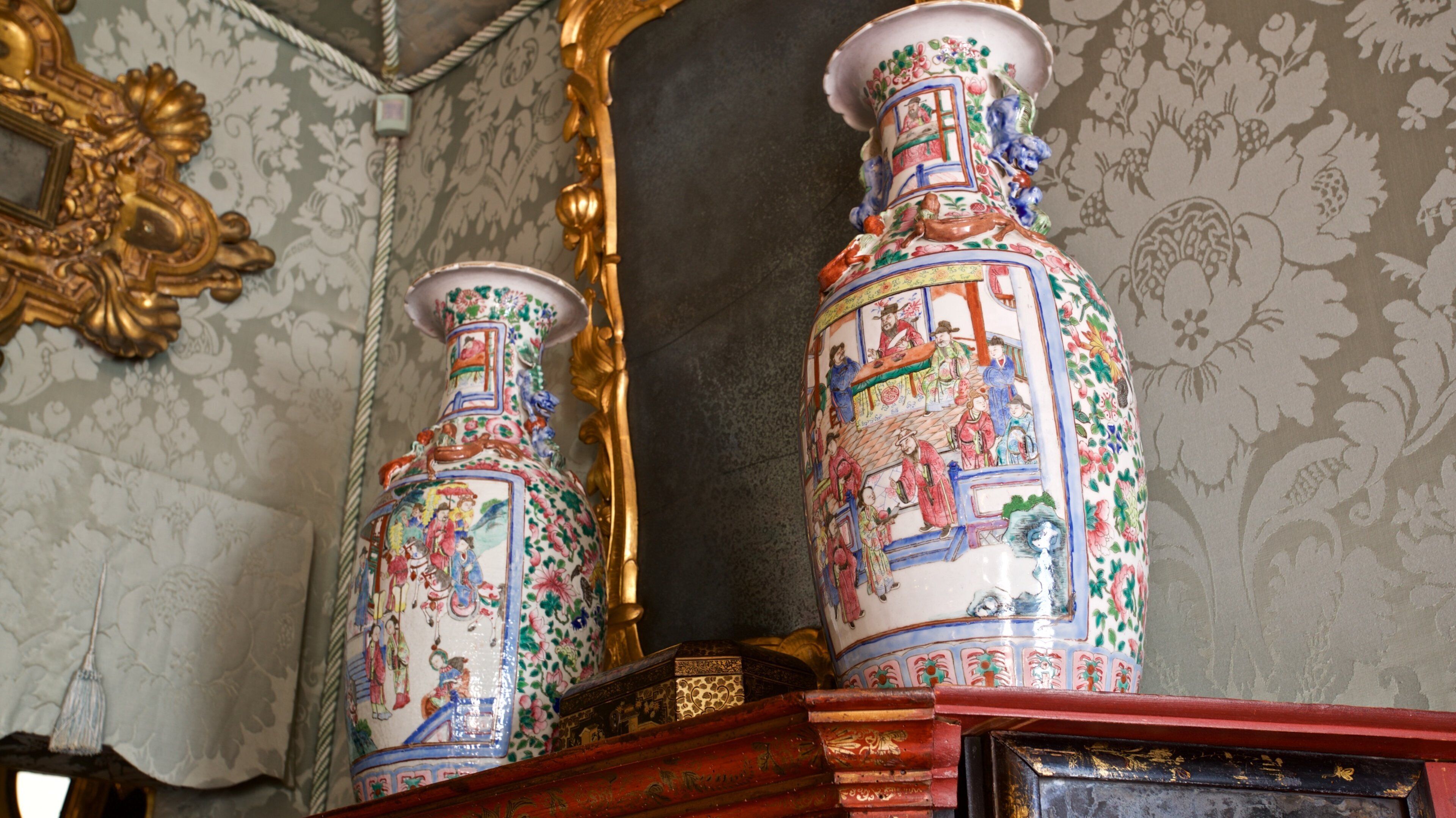 Hauteville House presenterar historiska element och interiörer