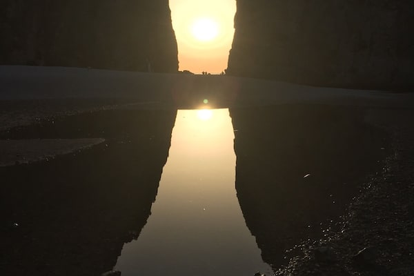 Through a tunnel walkway in the rock you must travel to find this beautiful hidden beach for the perfect Mallorca sunset x