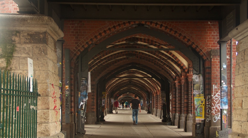 Oberbaum Bridge showing interior views and heritage architecture