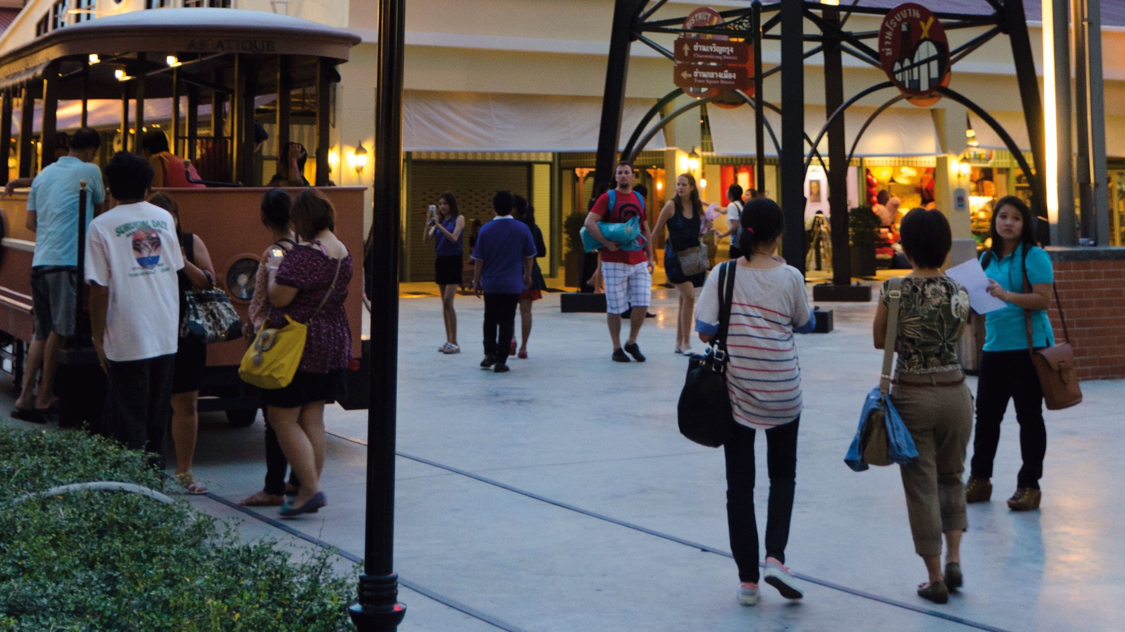 Asiatique The Riverfront