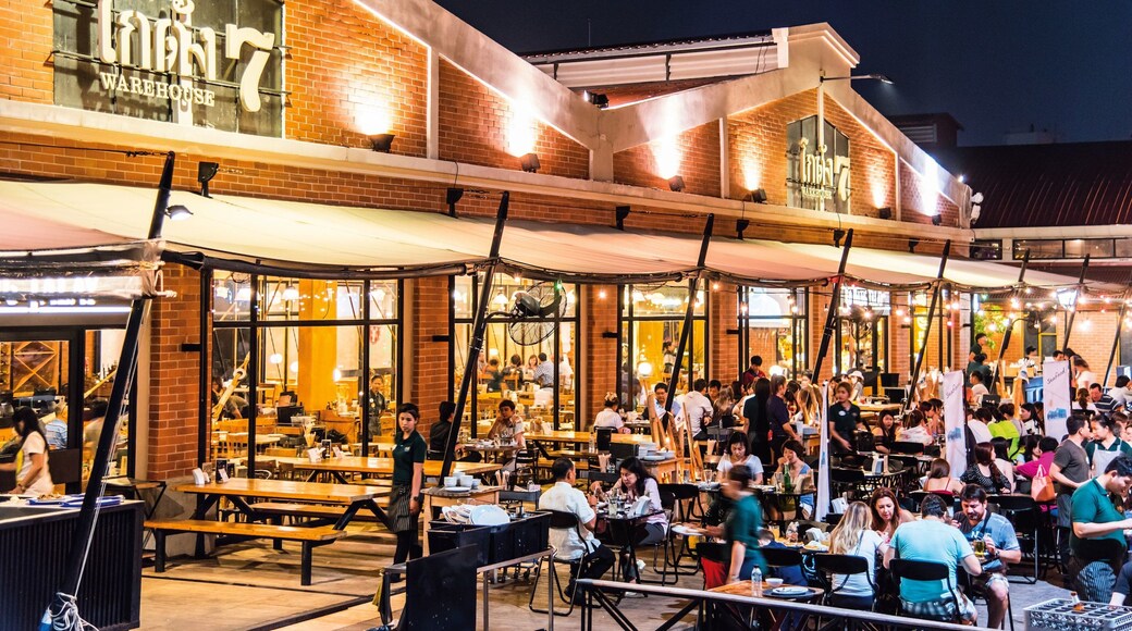 Asiatique The Riverfront