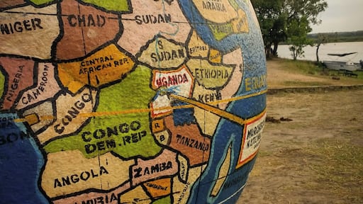 Right across the Nile, there's the sister-camp of the accommodation in Kampala.
Our highlights? Having dinner with the resident warthogs, hearing a baby hippo graze close to our tent, crossing the mighty river.
#waterlust
P.S. Go for that take-away breakfast! ;)
P.S. How to self-safari through Murchison Falls, Uganda (link in Romanian)--
https://bit.ly/2JqvbS9