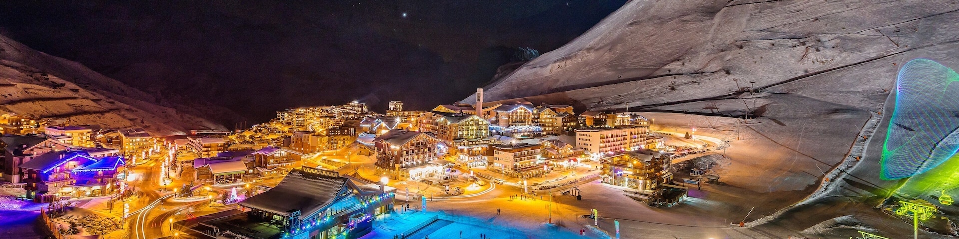 Alpes du Nord which includes a luxury hotel or resort, night scenes and snow