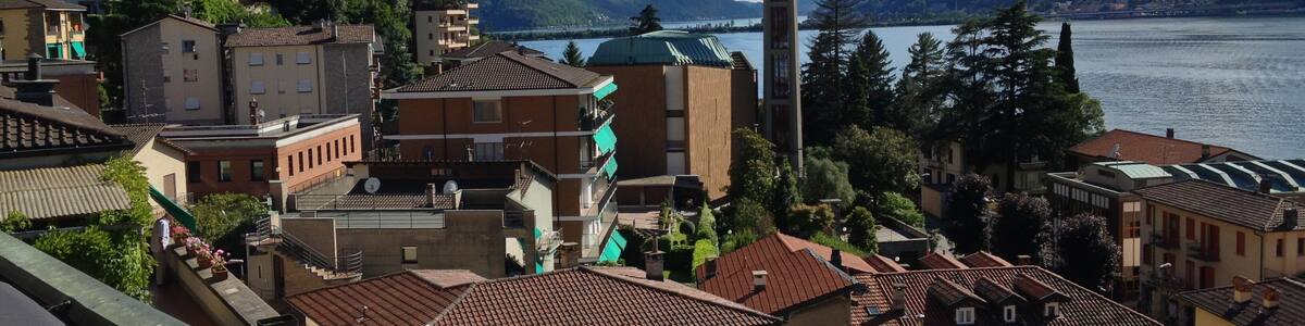 Вид на озеро Лугано и Campione