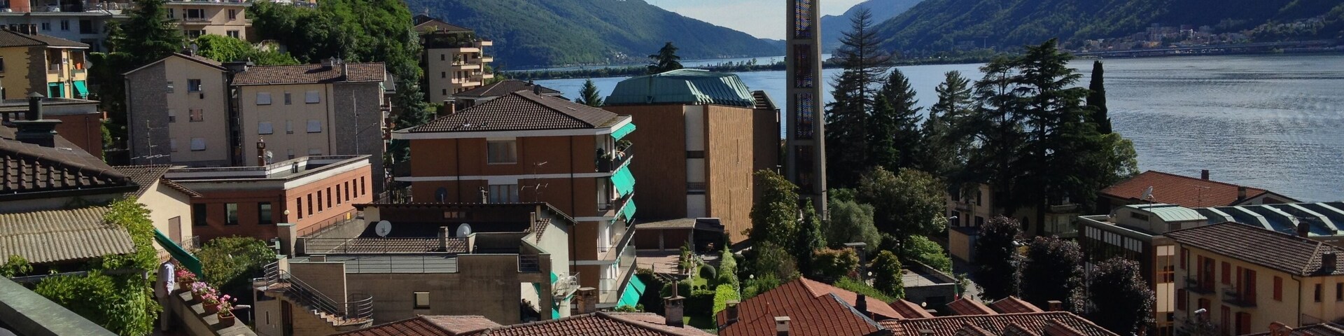 Вид на озеро Лугано и Campione