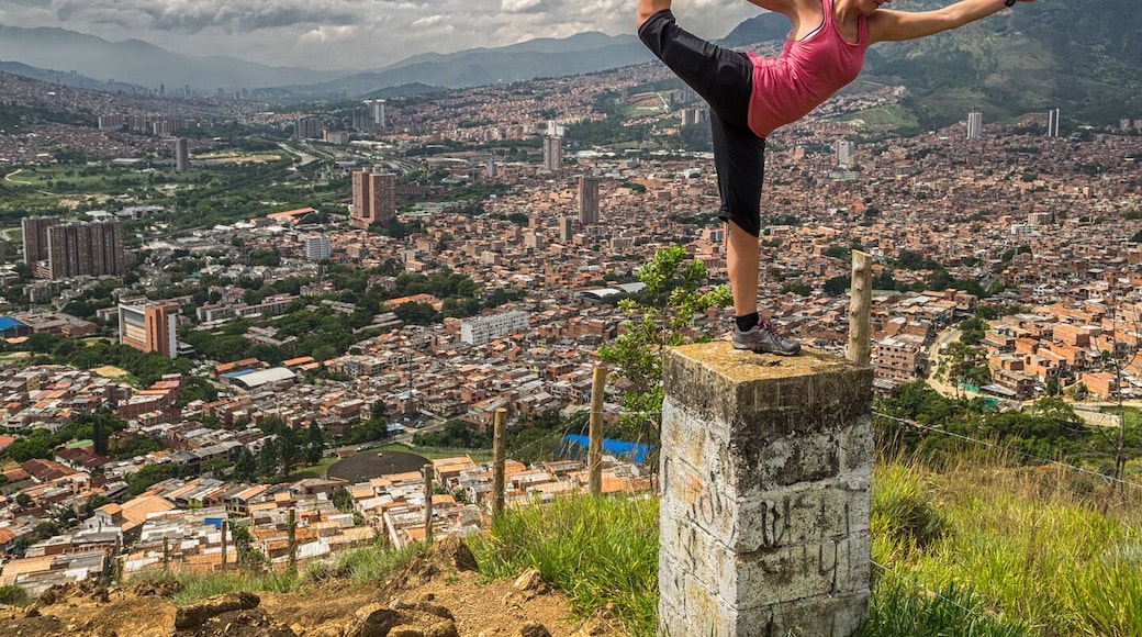 This was without a doubt our favorite day in Colombia. After 2 months of searching for the perfect day hike, we found this one. It turned out to be the most accessible hike we've ever done!
To see more about this hike, visit our blog post: http://chasingadventure.ca/2015/11/16/walks-hills-and-hikes-medellin-colombia/
#Colombia #Medellin #hike #outdoor #nature